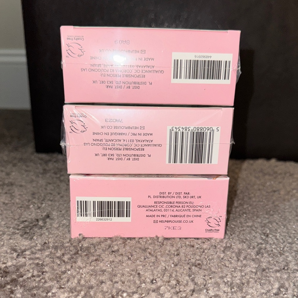 P Louise Bad B***h Energy lip, conditioner, and lip oil - Picture 4 of 7